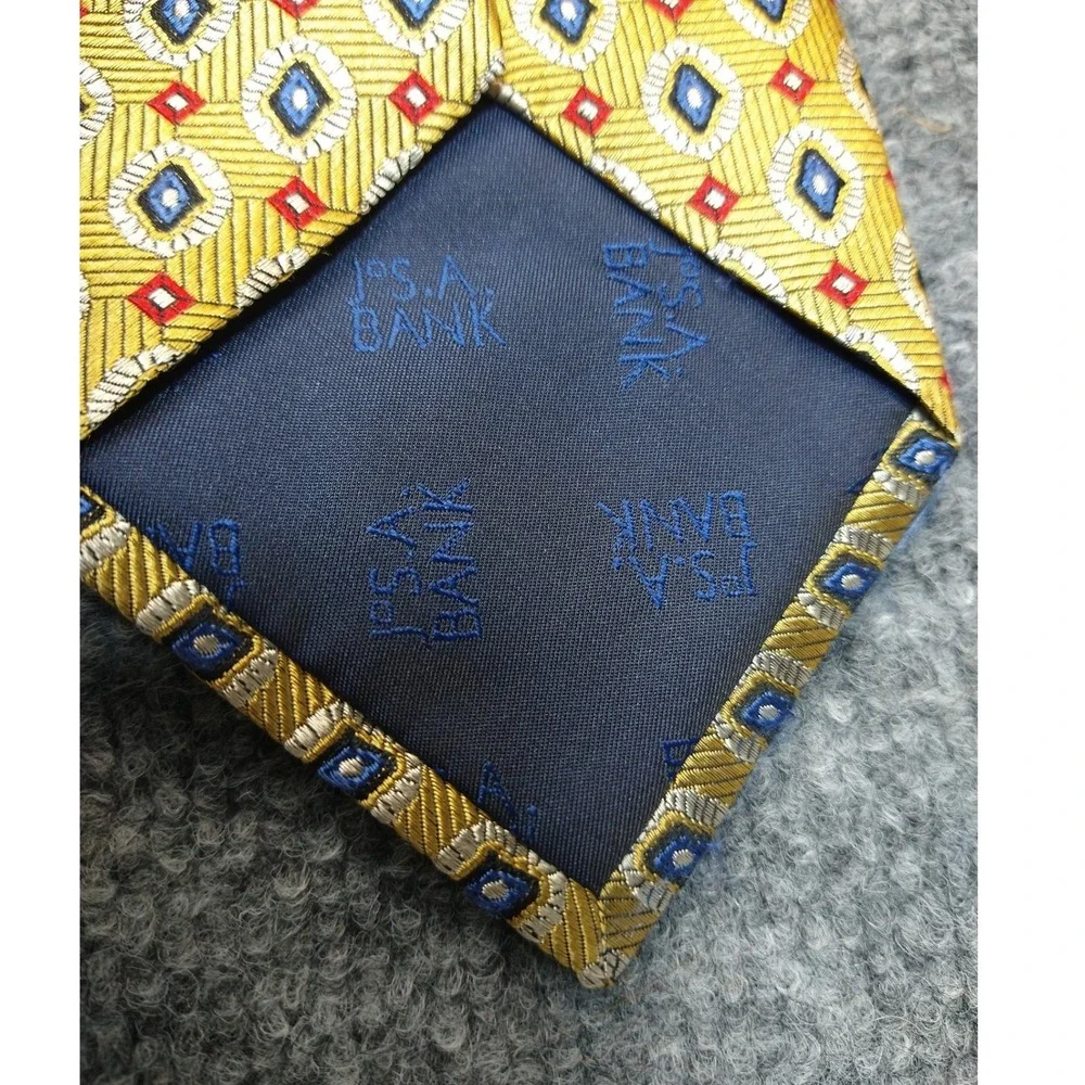 Jos. A. Bank Mens Gold Geometric‎ Diamond Pattern 100% Silk Necktie Tie Repp